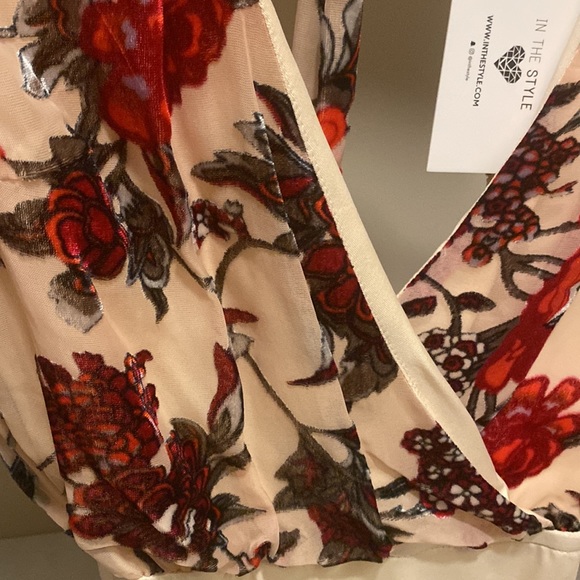 In The Style, new with tags, tan bodysuit with rose design. Open back - Picture 2 of 3